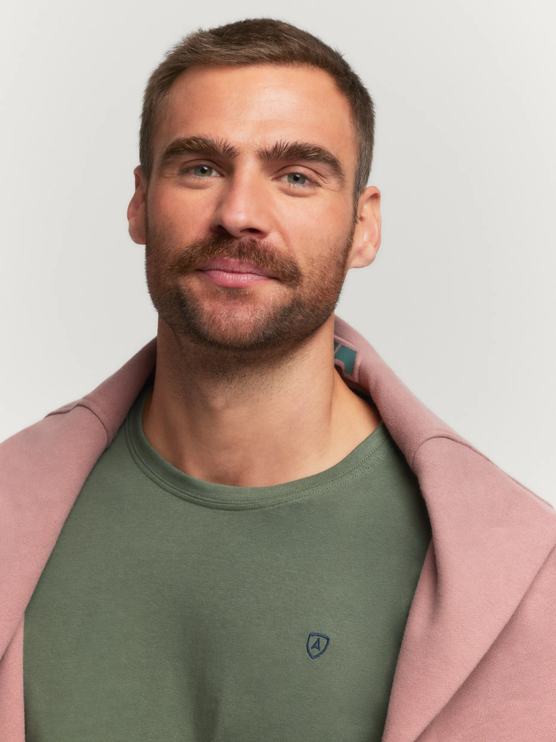 CAMISETA BASICA VERDE