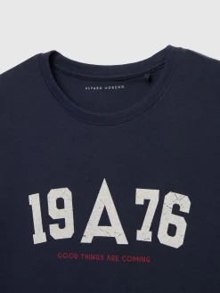 CAMISETA COLLEGE AZUL MARINO