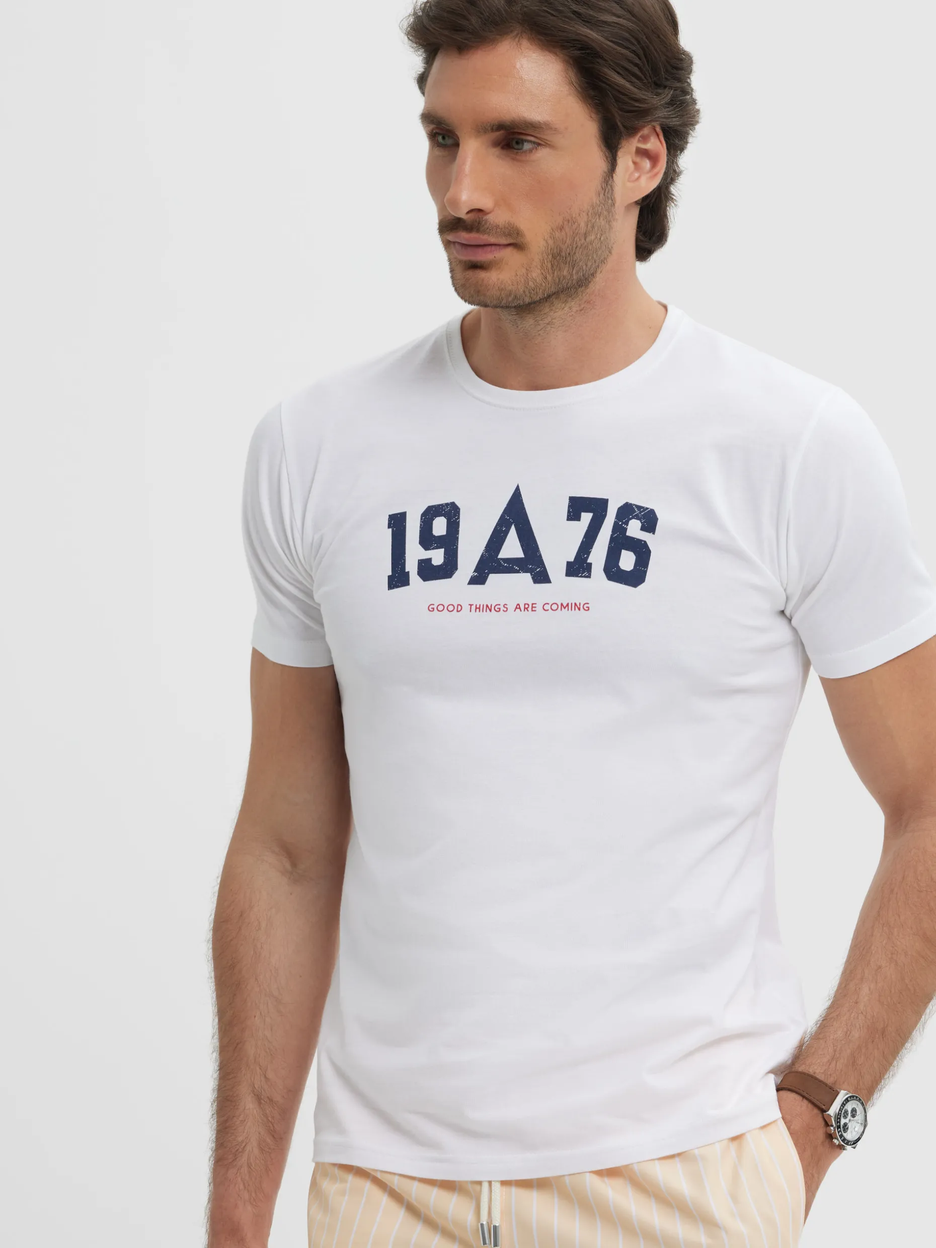 CAMISETA COLLEGE BLANCO