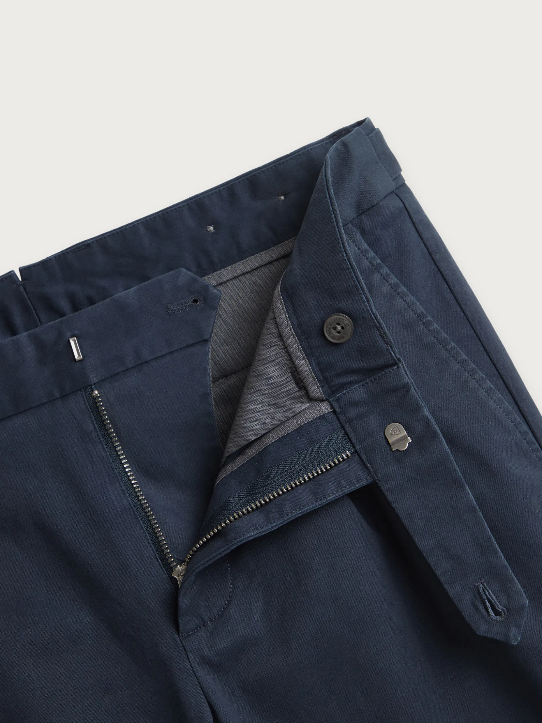 PANTALON CARROT AZUL MARINO