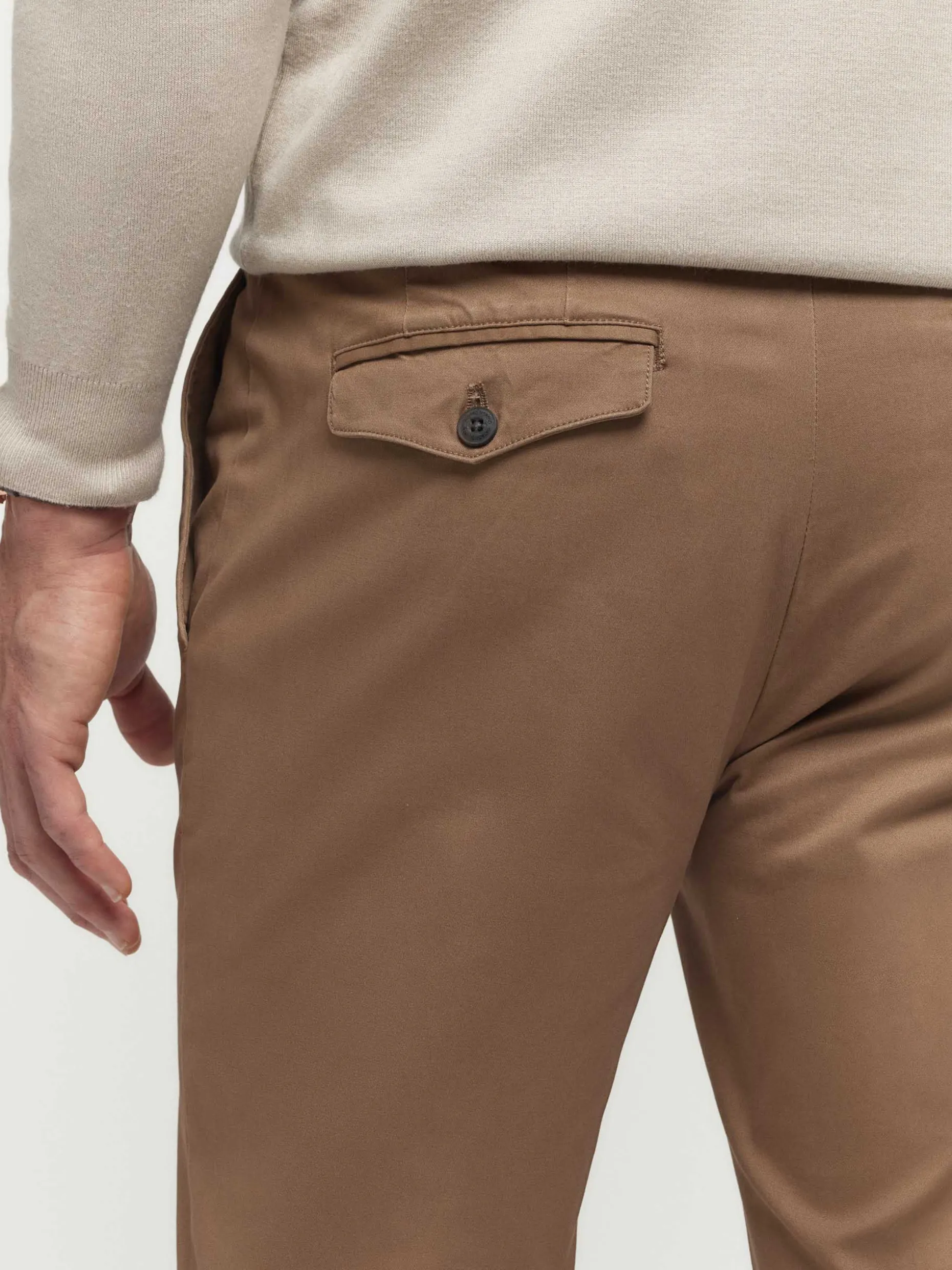 PANTALON CARROT CAMEL