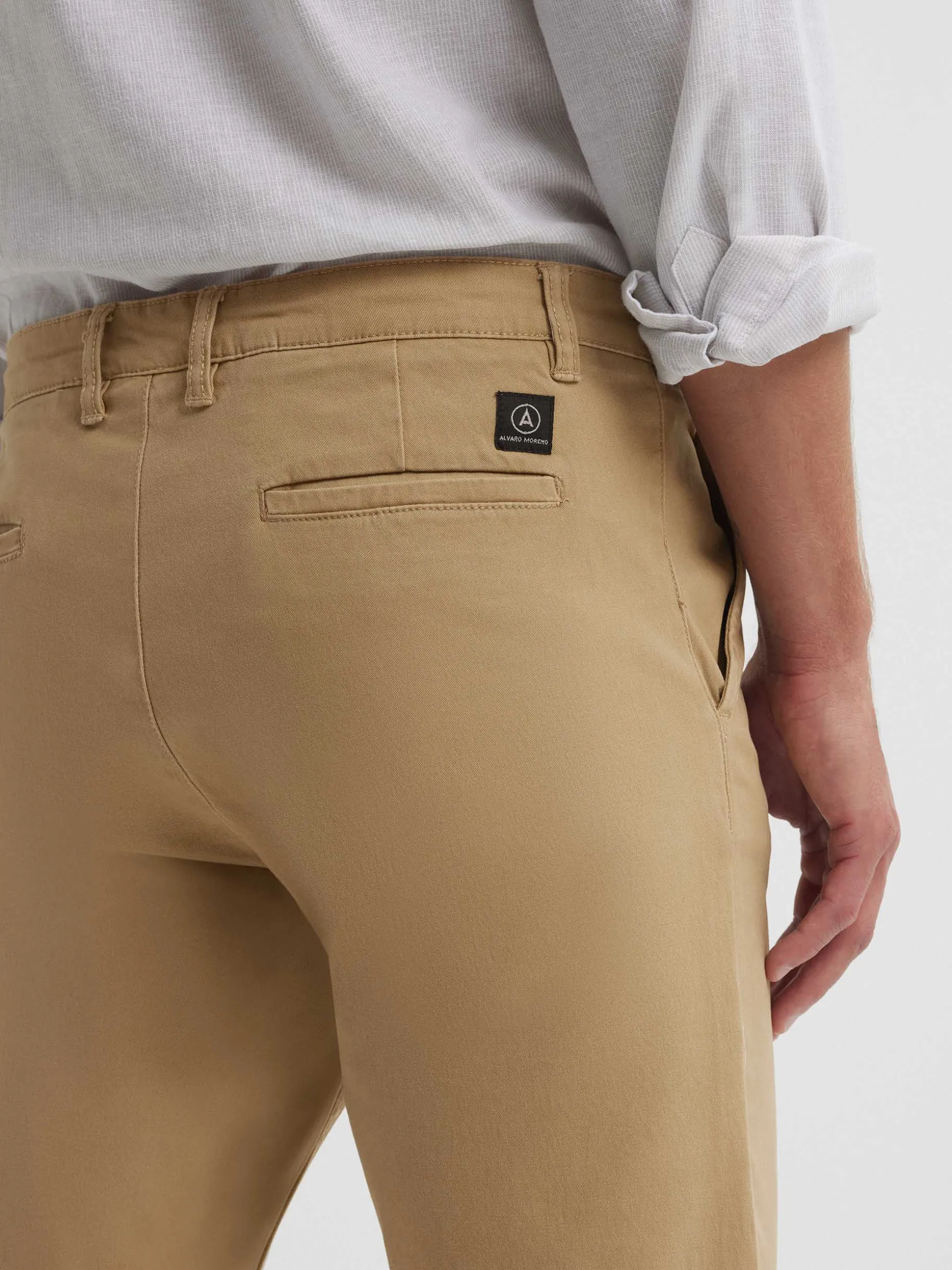 PANTALON CHINO SLIM FIT CAMEL