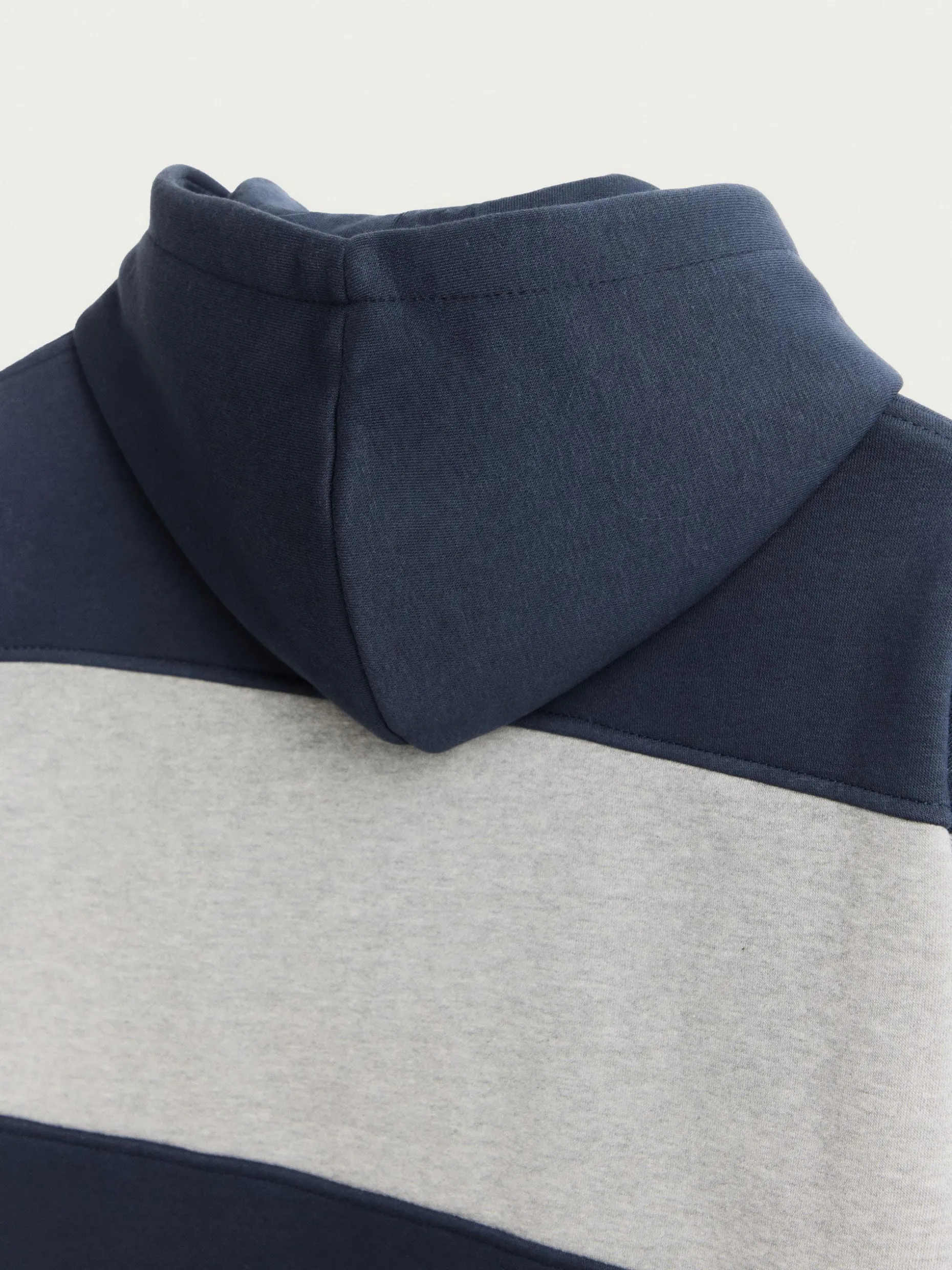 SUDADERA CASUAL AZUL MARINO