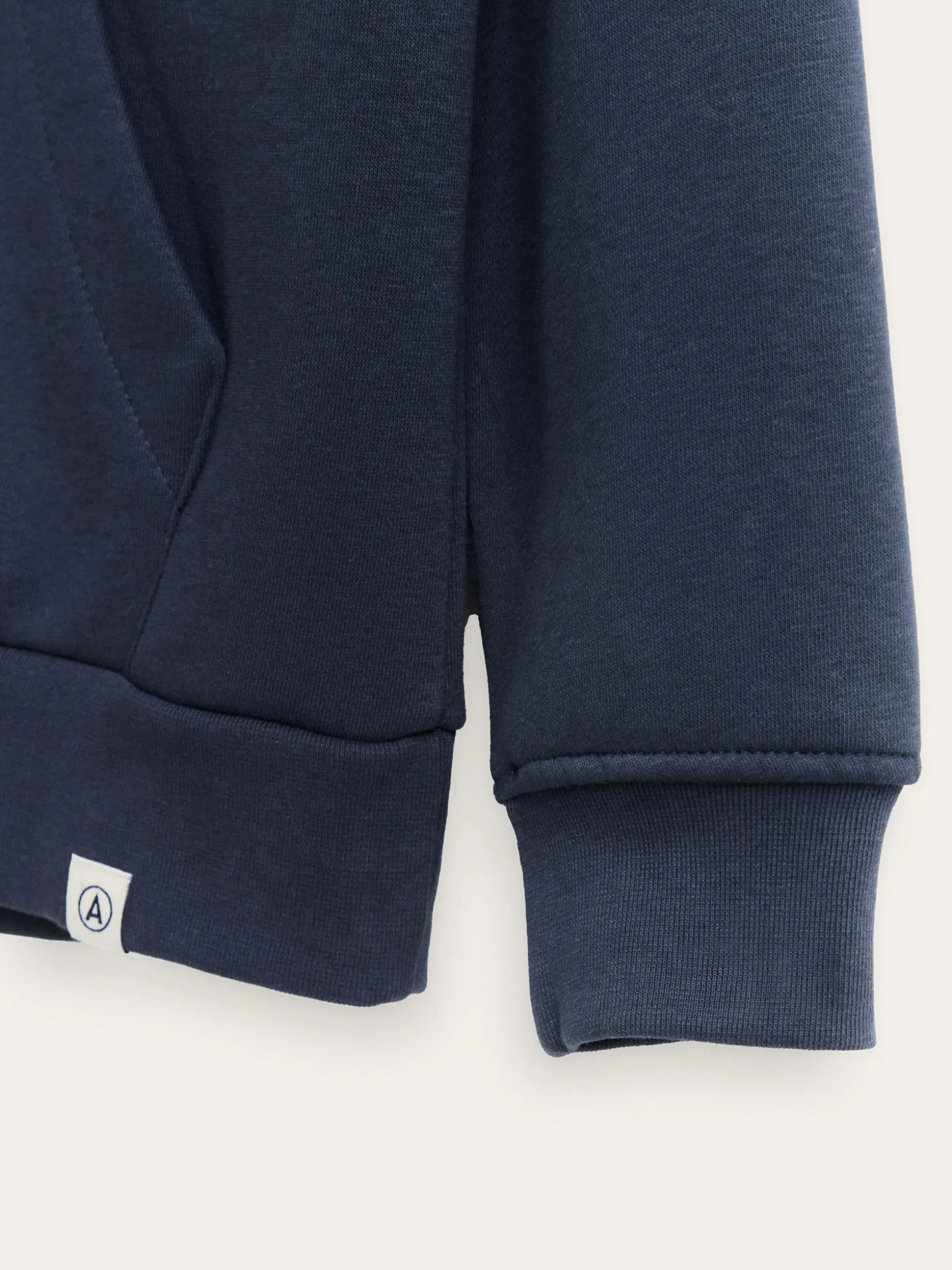 SUDADERA CASUAL AZUL MARINO