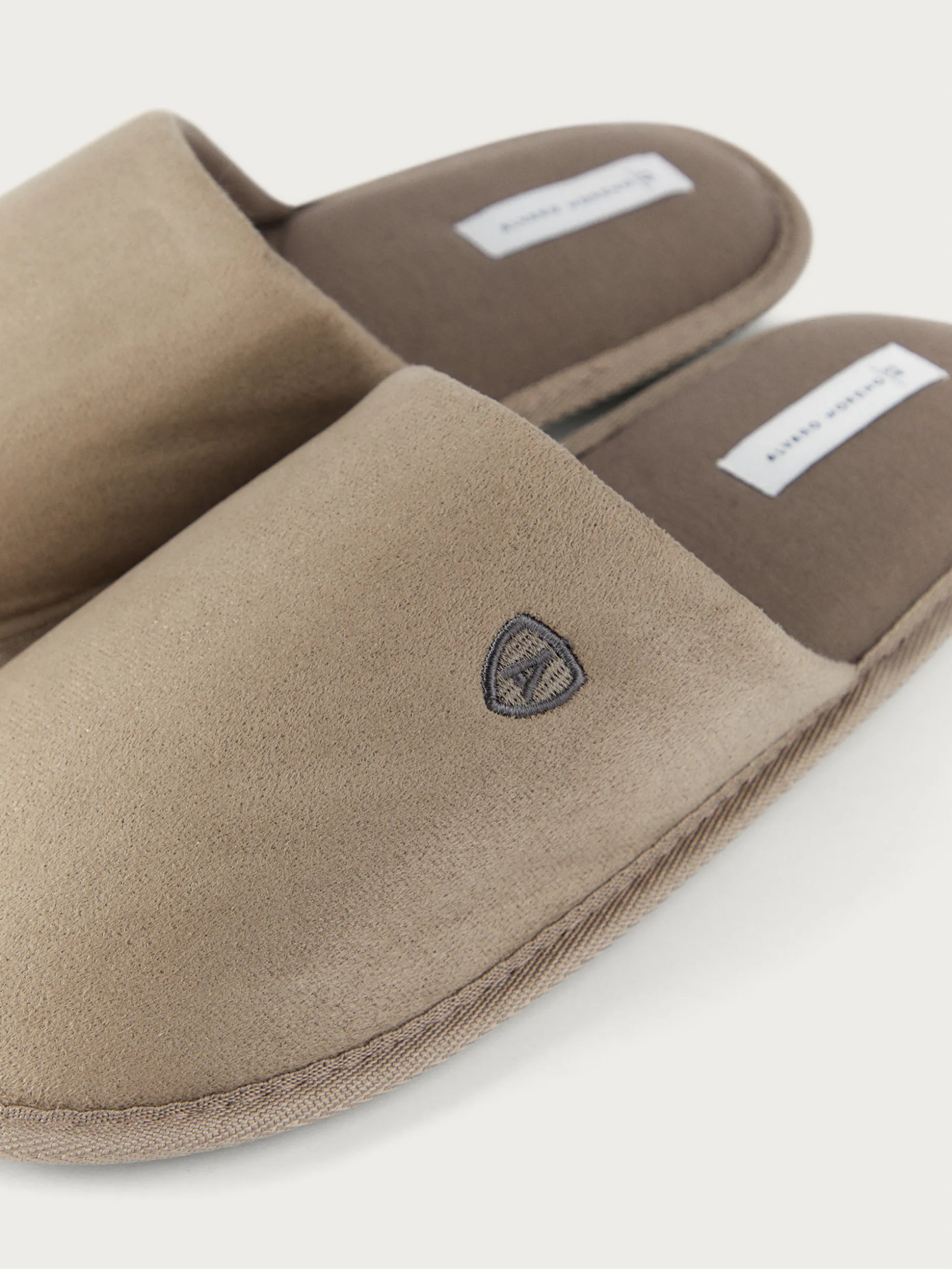 ZAPATILLAS ANTELINA MARRÓN